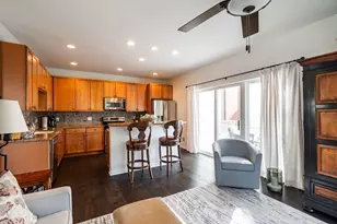 3870 S Lake Dr, Saint Francis, WI 53235 - Photo 7