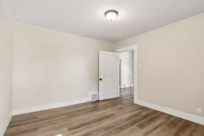 5902 W Park Hill Ave, Milwaukee, WI 53213 - Photo 25