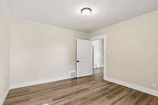 5902 W Park Hill Ave, Milwaukee, WI 53213 - Photo 25