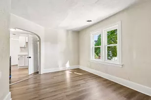 5902 W Park Hill Ave, Milwaukee, WI 53213 - Photo 11