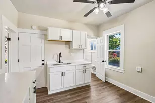 5902 W Park Hill Ave, Milwaukee, WI 53213 - Photo 15