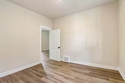 5902 W Park Hill Ave, Milwaukee, WI 53213 - Photo 27