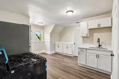 5902 W Park Hill Ave, Milwaukee, WI 53213 - Photo 17
