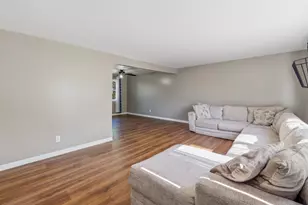 2314 W Koning Dr, Sheboygan, WI 53083 - Photo 9