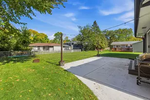 2314 W Koning Dr, Sheboygan, WI 53083 - Photo 31