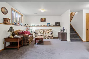 802 Laurel Pl, Holmen, WI 54636 - Photo 15