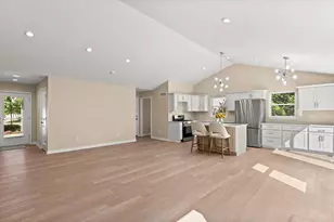 1007 Fieldridge Ct, Waukesha, WI 53188 - Photo 11