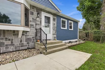 W190S7635  Circle Dr, Muskego, WI 53150 - Photo 5