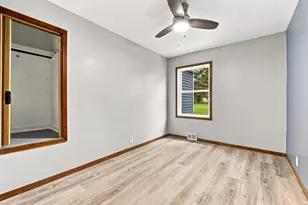 W190S7635 Circle Dr, Muskego, WI 53150 - Photo 17