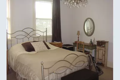 2234 N Terrace Ave, Milwaukee, WI 53202 - Photo 15