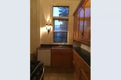 2234 N Terrace Ave, Milwaukee, WI 53202 - Photo 9