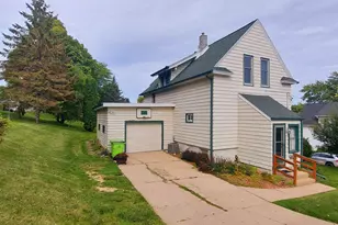 220 Commerce St, Mayville, WI 53050 - Photo 3