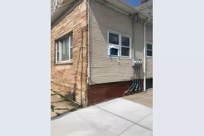 930 E Locust St, Milwaukee, WI 53212 - Photo 3