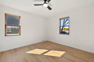 2147 S 72nd St, West Allis, WI 53219 - Photo 9