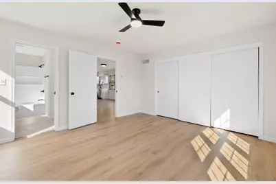 2147 S 72nd St, West Allis, WI 53219 - Photo 15