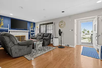 8340 W Fond Du Lac Ave, Milwaukee, WI 53218 - Photo 3