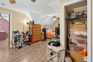 8340 W Fond du Lac Ave, Milwaukee, WI 53218 - Photo 11