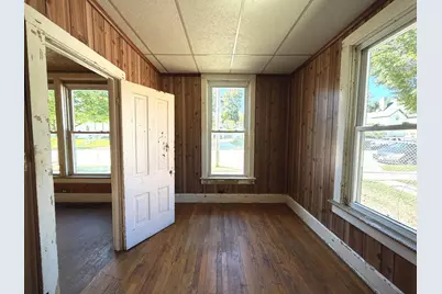 1305  Dr Martin Luther King Dr, Racine, WI 53404 - Photo 15