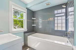 2129 E Holt Ave, Milwaukee, WI 53207 - Photo 15