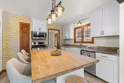 2814 N Hartung Ave, Milwaukee, WI 53210 - Photo 11