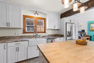 2814 N Hartung Ave, Milwaukee, WI 53210 - Photo 9