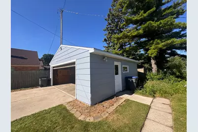 2512 S 10th St, Sheboygan, WI 53081 - Photo 17