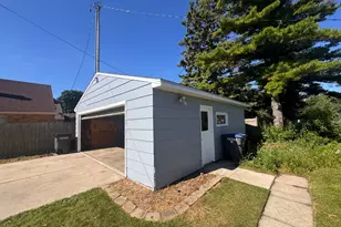 2512 S 10th St, Sheboygan, WI 53081 - Photo 17