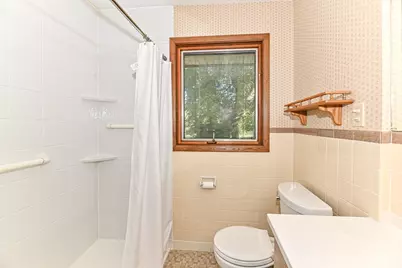 7684 S Logan Ave, Oak Creek, WI 53154 - Photo 33