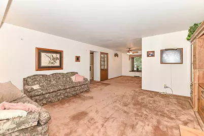 7684 S Logan Ave, Oak Creek, WI 53154 - Photo 9