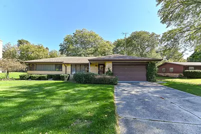 7684 S Logan Ave, Oak Creek, WI 53154 - Photo 3