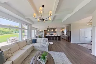 1342W Falcon Dr, Mequon, WI 53097 - Photo 9