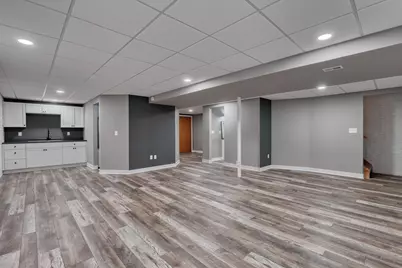 419  Majeskie Dr, Pewaukee, WI 53072 - Photo 21
