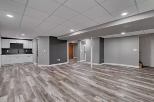 419 Majeskie Dr, Pewaukee, WI 53072 - Photo 21
