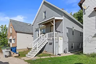 2474 S 5th Pl, Milwaukee, WI 53207 - Photo 15