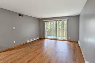 7011 N Green Bay Ave, Glendale, WI 53209 - Photo 9