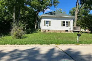 10400 W Parnell Ave, Hales Corners, WI 53130 - Photo 13