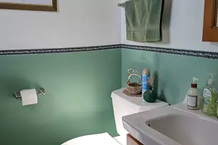 7925 W Denver Ave, Milwaukee, WI 53223 - Photo 19