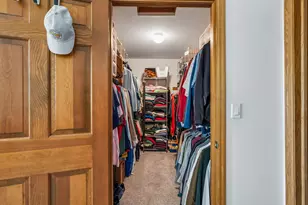 1929 Springbrook -, Waukesha, WI 53186 - Photo 27
