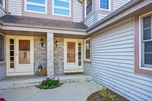 1929 Springbrook -, Waukesha, WI 53186 - Photo 39