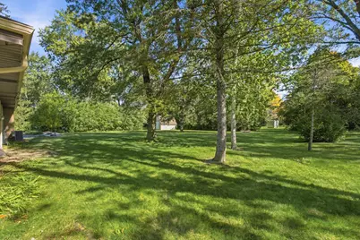 W173N7422  Joanne Dr, Menomonee Falls, WI 53051 - Photo 37