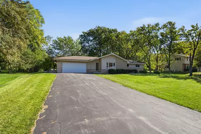 W173N7422  Joanne Dr, Menomonee Falls, WI 53051 - Photo 35
