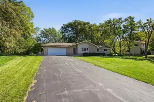 W173N7422 Joanne Dr, Menomonee Falls, WI 53051 - Photo 35