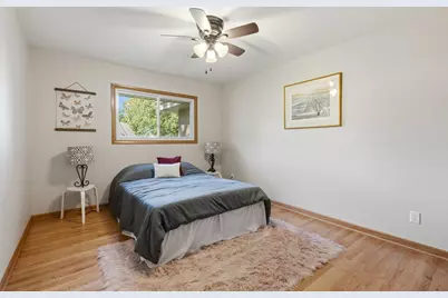 W173N7422  Joanne Dr, Menomonee Falls, WI 53051 - Photo 25