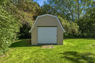 W173N7422  Joanne Dr, Menomonee Falls, WI 53051 - Photo 41