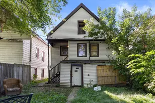 2478 S 5th Pl, Milwaukee, WI 53207 - Photo 15