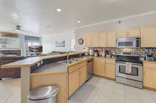1220 E Locust St, Milwaukee, WI 53212 - Photo 5