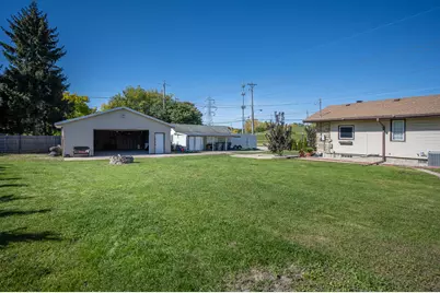 945 W Waterford Ave, Milwaukee, WI 53221 - Photo 27