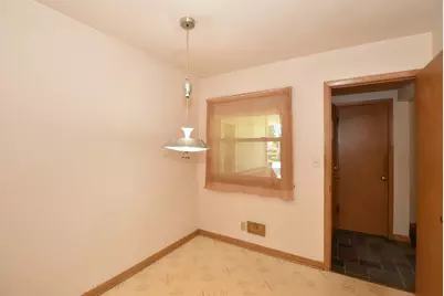 2710 S 72nd St, West Allis, WI 53219 - Photo 15