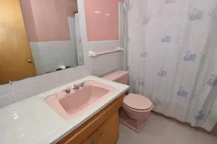 2710 S 72nd St, West Allis, WI 53219 - Photo 23