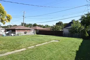 2710 S 72nd St, West Allis, WI 53219 - Photo 31